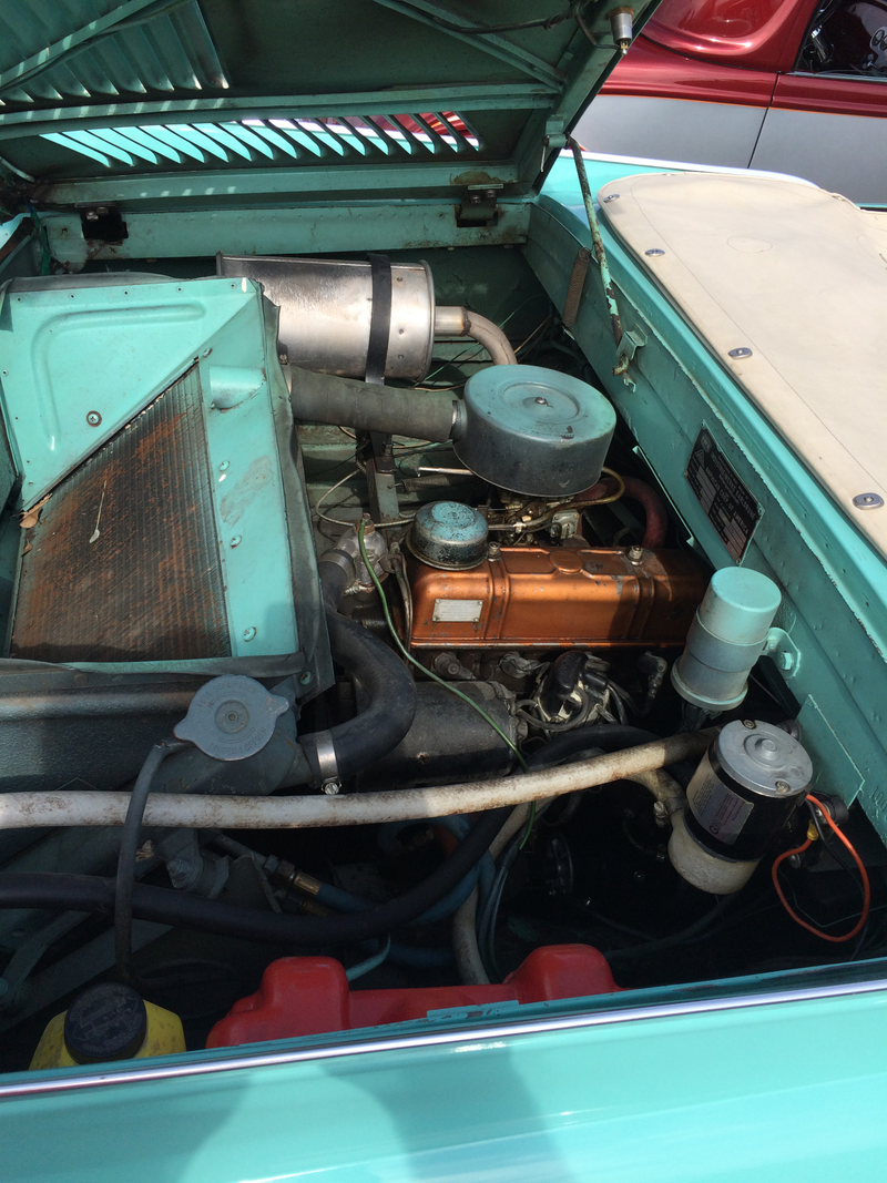 Illustration for article titled Some pics from a classic car meetup in south Etobicoke today...
